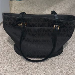 Michael Kors Bucket Bag